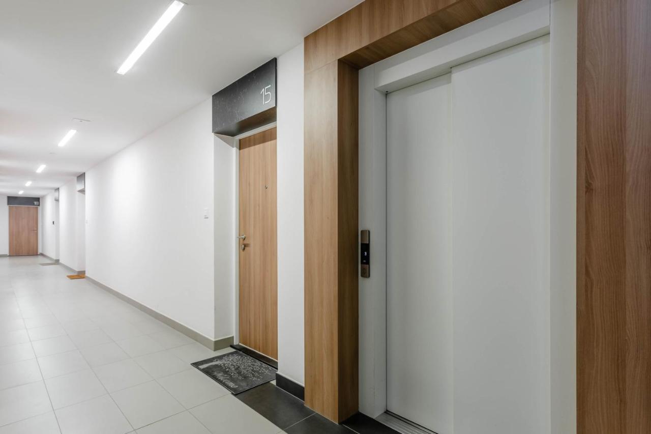 Chill Apartments Airport Ursynow Варшава Екстер'єр фото